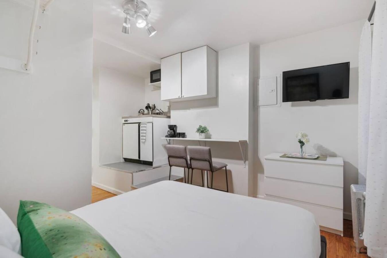 Cozy In Times Square And Nearby Restaurants Apartment *